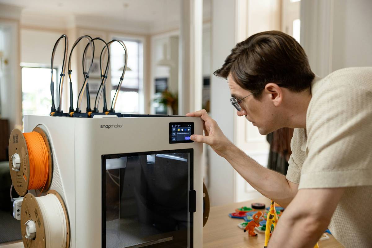 Side-by-side comparison of failed vs optimized 3D printed prototypes from classes on 3d printing